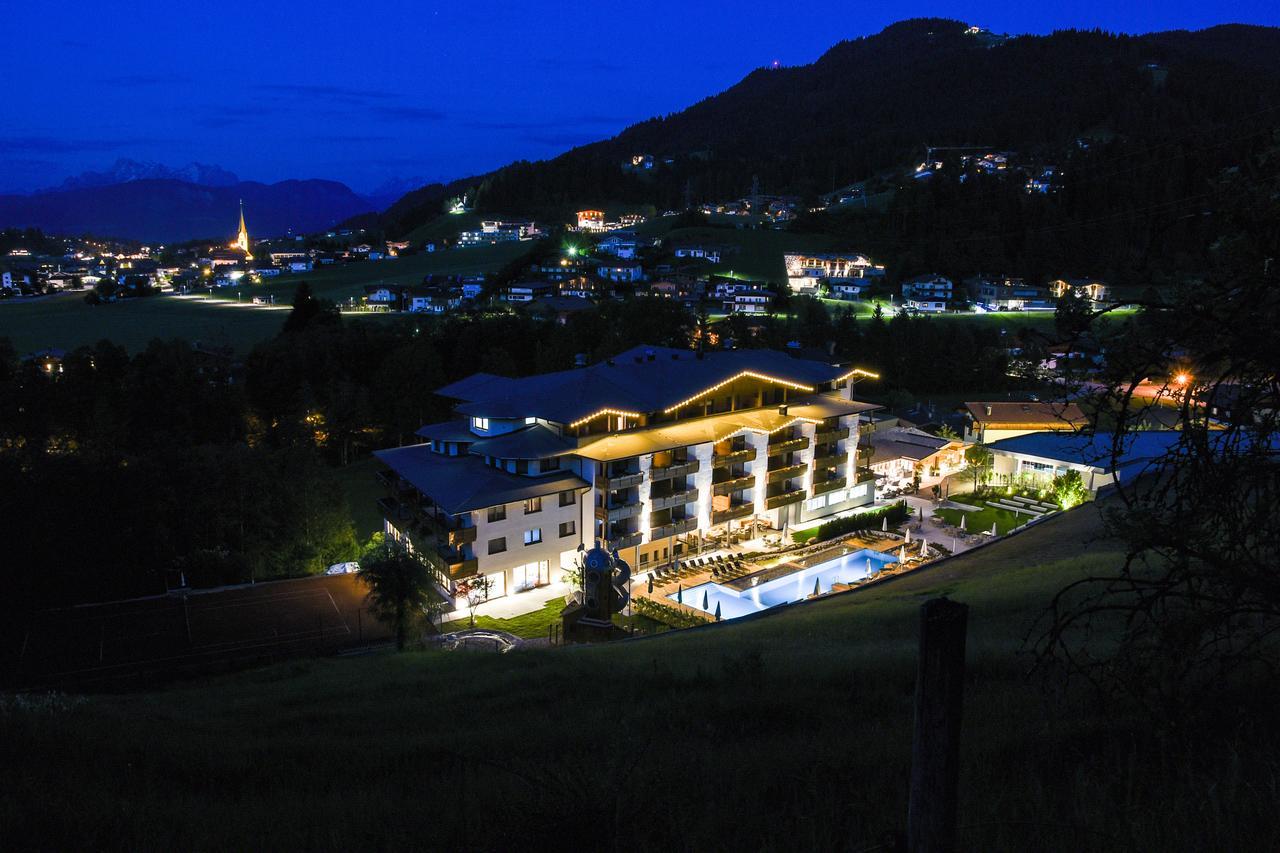Familienhotel Christoph المو المظهر الخارجي الصورة